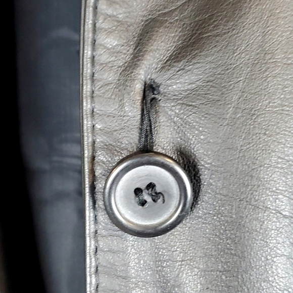 Vintage Pelle Insulated Leather Trenchcoat - Picture 9 of 9